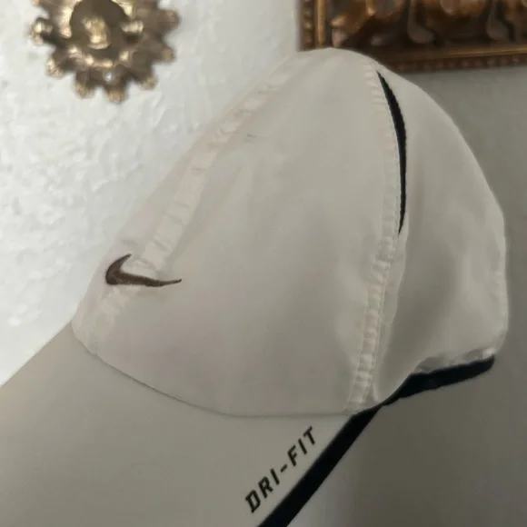 Nike Featherlight Adjustable Hat White - Picture 3 of 7
